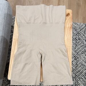 Spanx like slimmer Shape wearing